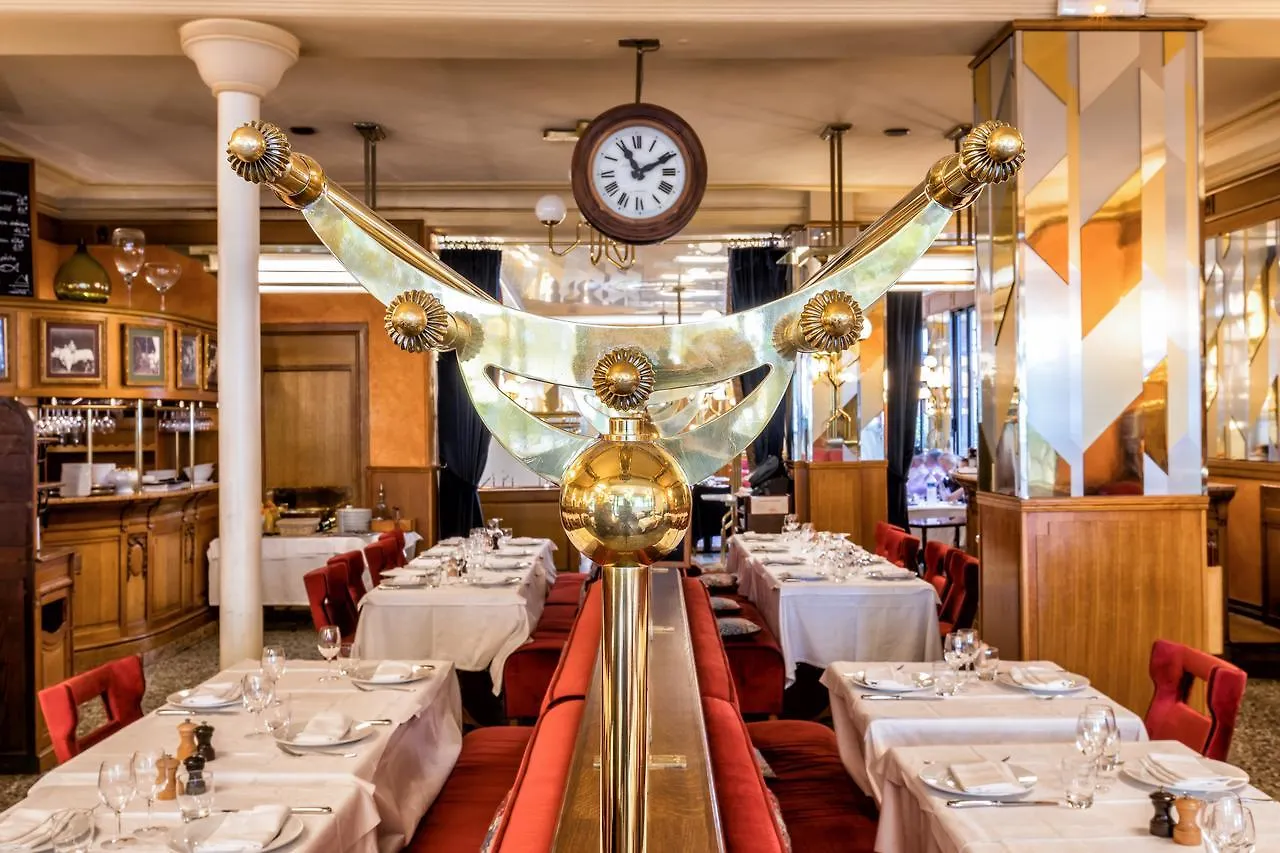 ***  Hotel Restaurant Au Boeuf Couronne Paris France