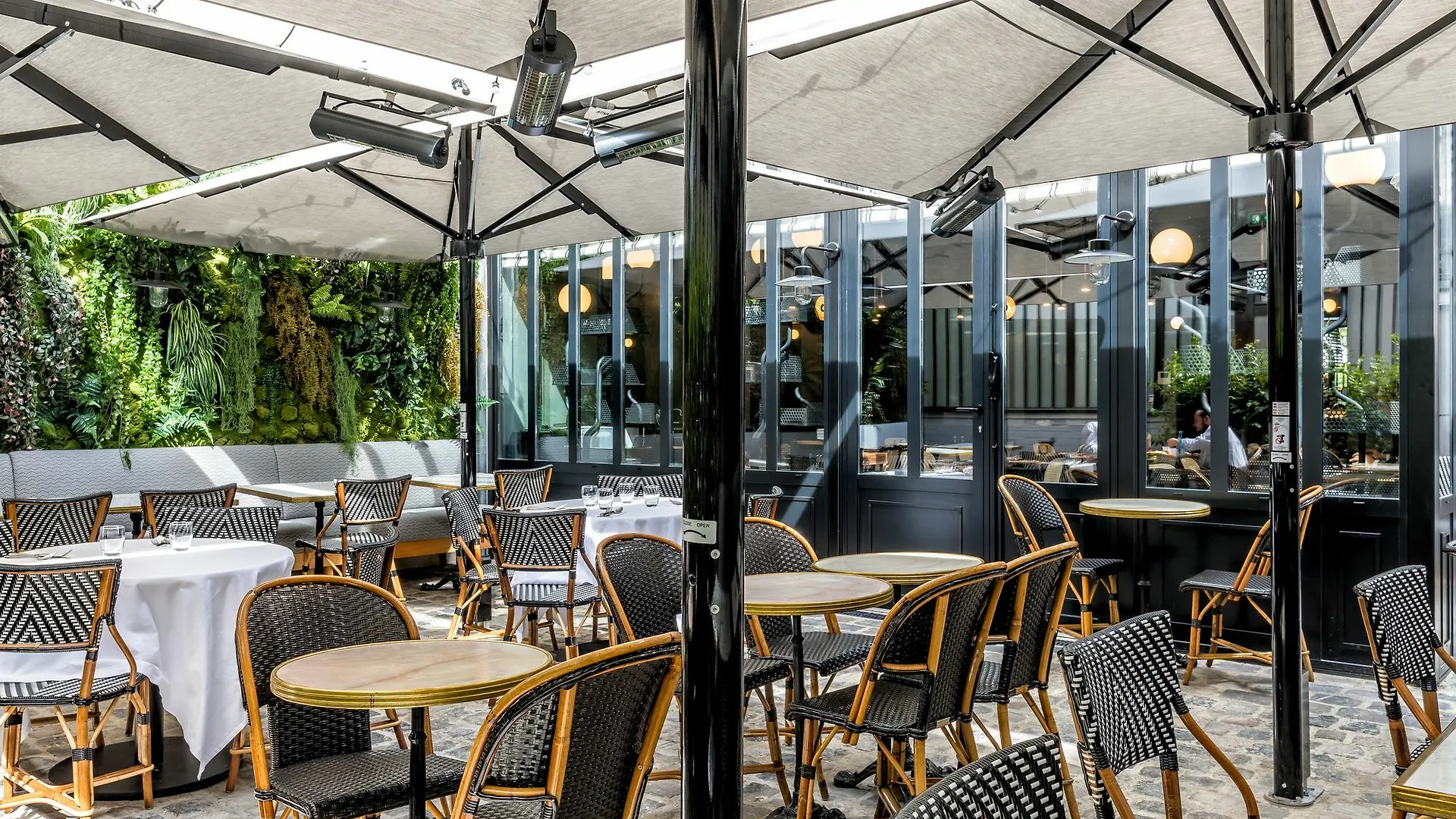 Hotel Restaurant Au Boeuf Couronne Paris